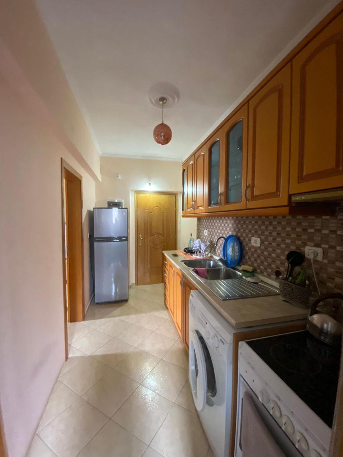 Nina Apartment Permet Luaran gambar